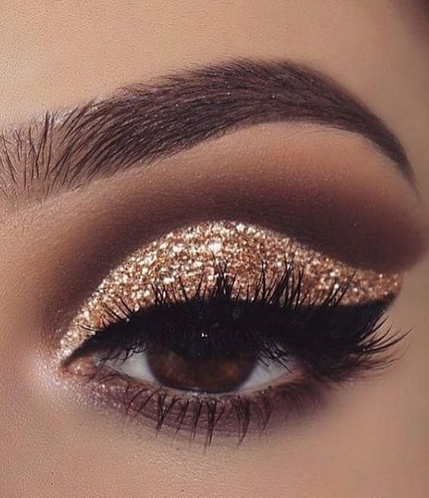 Shimmery Champagne Eyeshadow