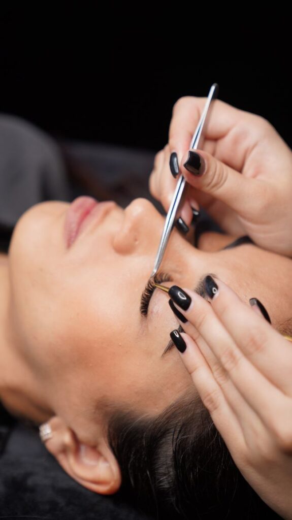how to apply individual lash