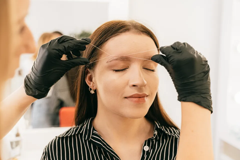 Does Eyebrow Threading Hurt? Things No One Ever Told You